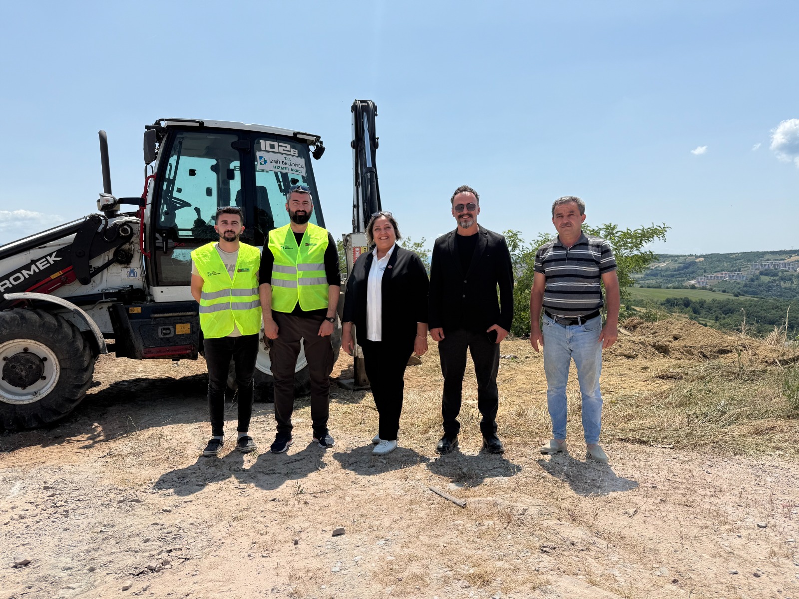 İzmit Belediyesi kırsal mahallelerde kurban özel atık toplama alanları oluşturuyor (1)