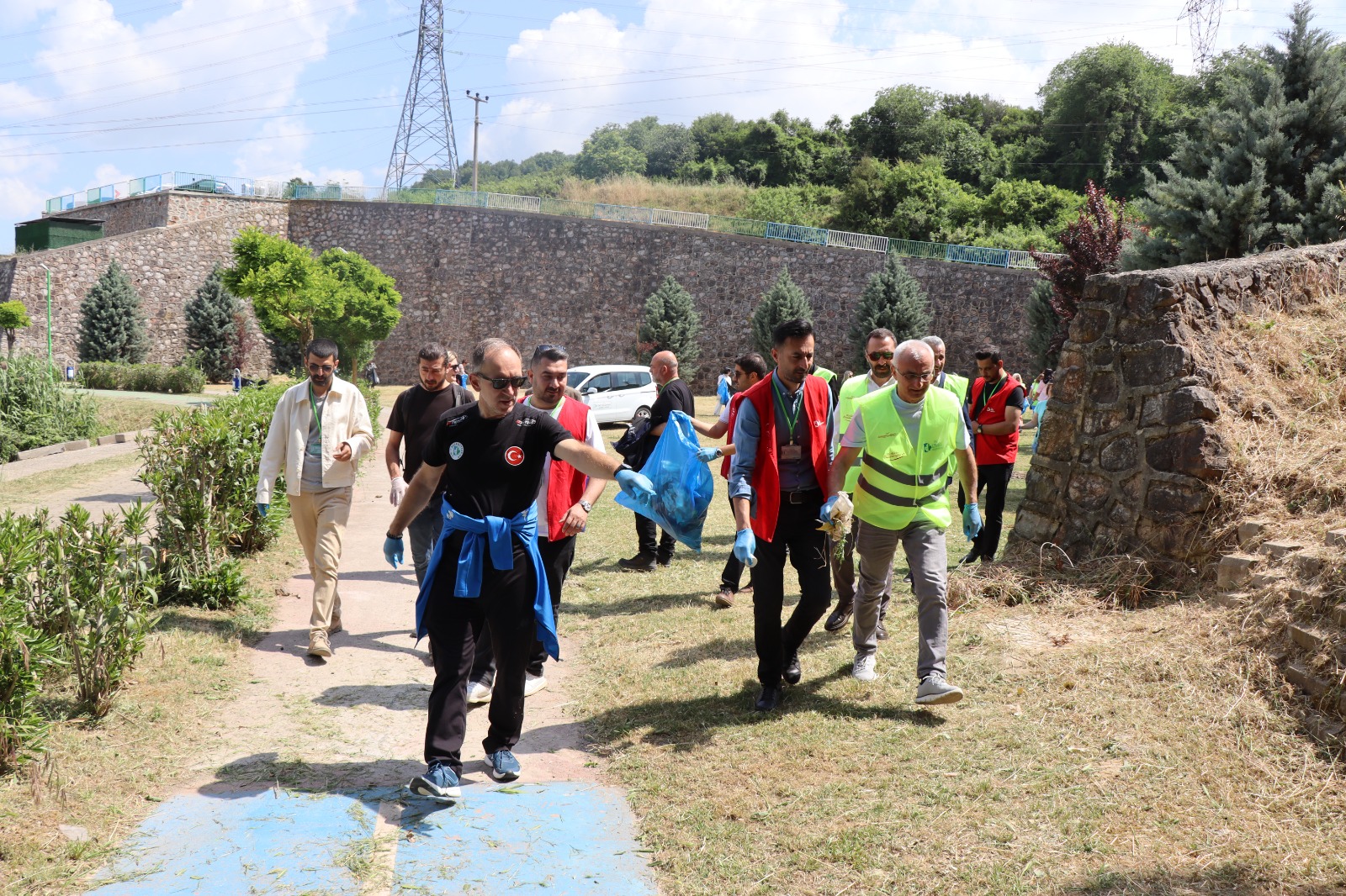 İzmit Belediyesinden Dünya Çevre Günü kapsamında anlamlı etkinlik (15)