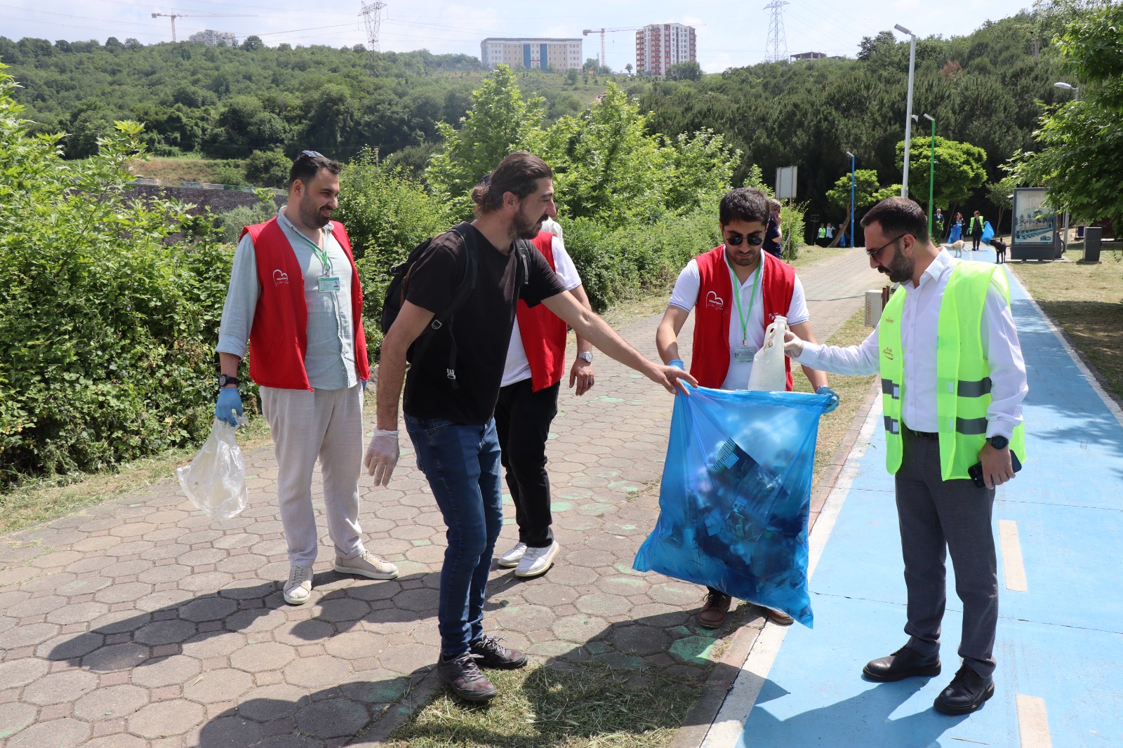 İzmit Belediyesinden Dünya Çevre Günü kapsamında anlamlı etkinlik (17)