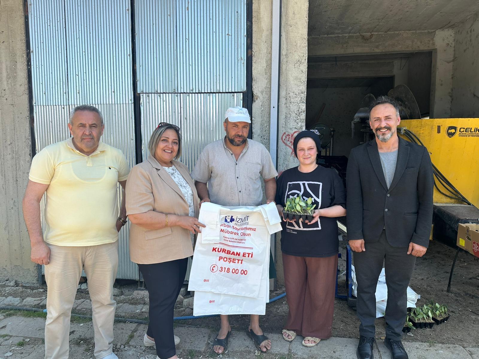 İzmit Belediyesinden kırsal mahallelere kurban poşeti desteği (7)