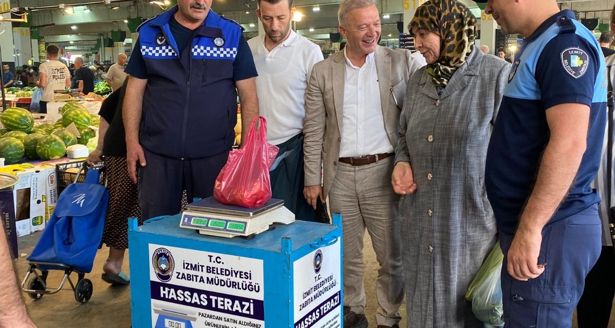 İZMİT BELEDİYESİNDEN PAZAR YERLERİNDE HASSAS TERAZİ DENETİMİ