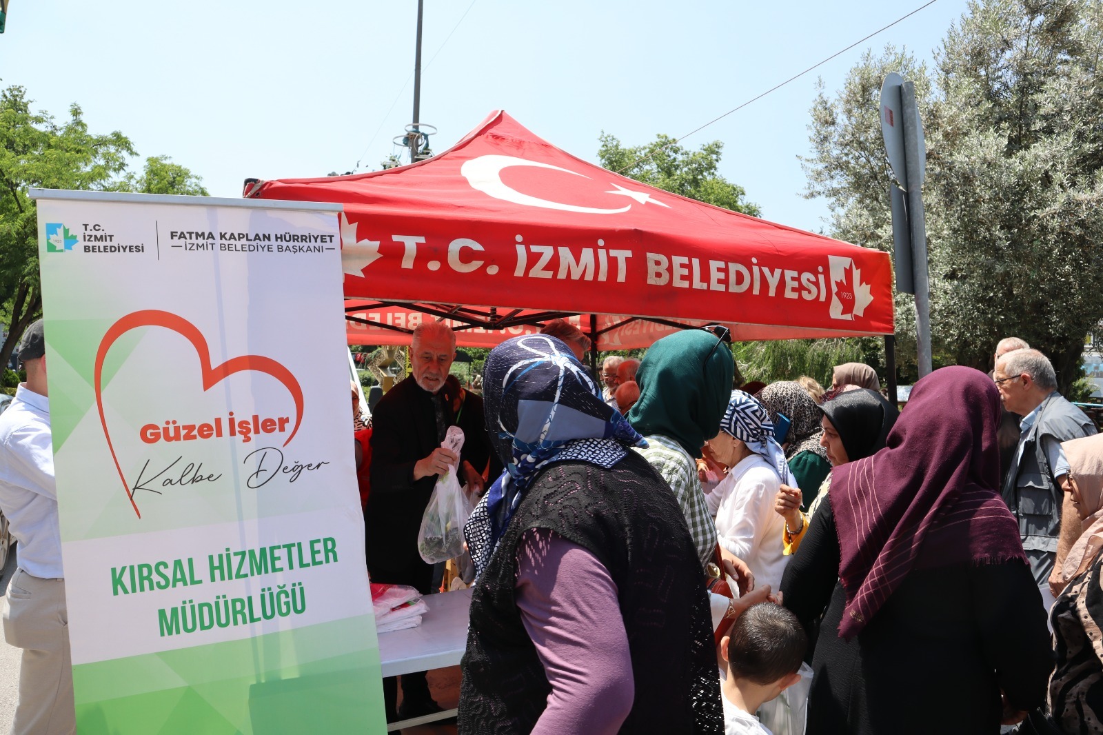 Izmit Belediyesinden vatandasa ücretsiz fide destegi (5)