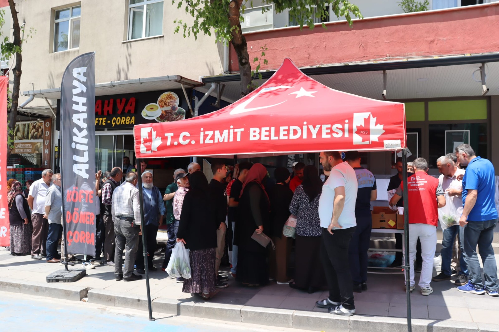 Izmit Belediyesinden vatandasa ücretsiz fide destegi (7)
