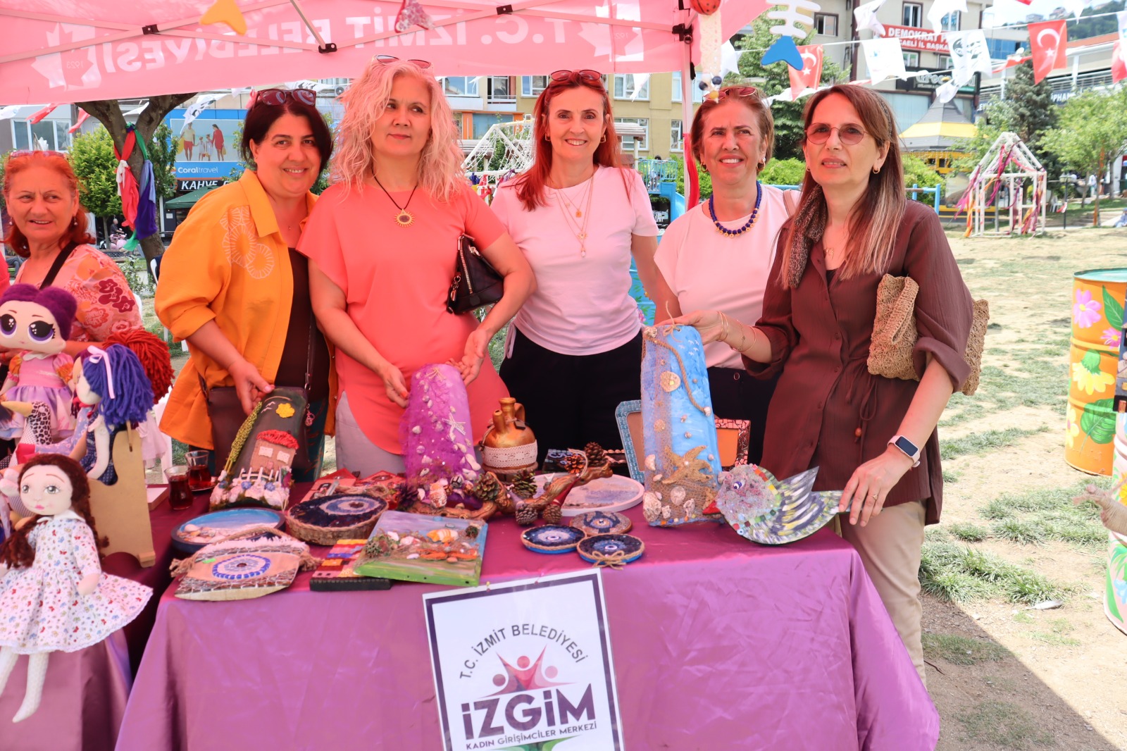 Izmit'te Dayanisma ve Üretim Söleni 5. Iyilik Senligi Basladi (8)