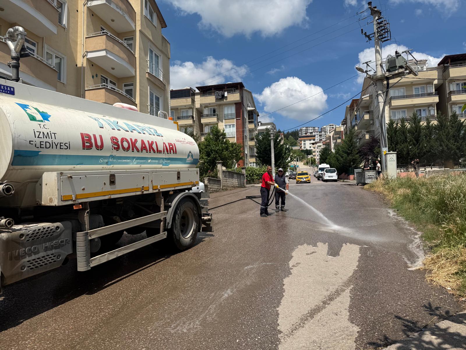 Izmit'te sokaklar piril piril oldu (6)