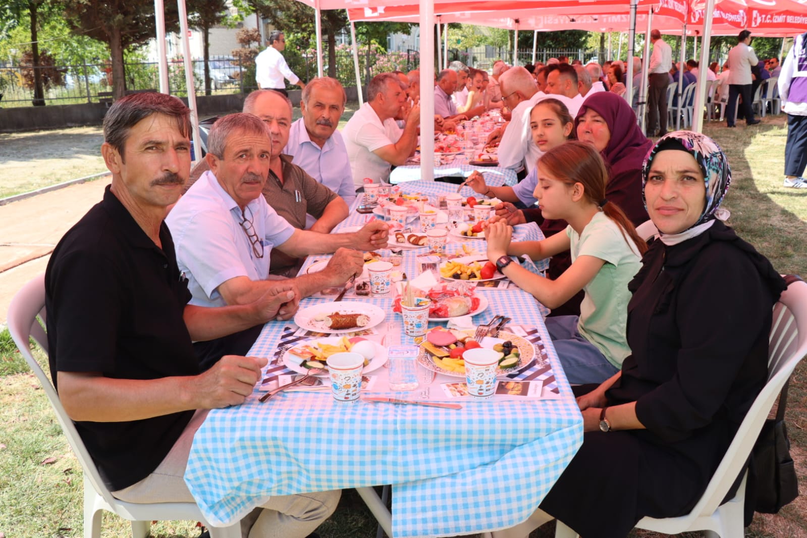 Kocaeli'nin Muhtarlari Izmit'te Babalar Günü'nde bulustu (11)