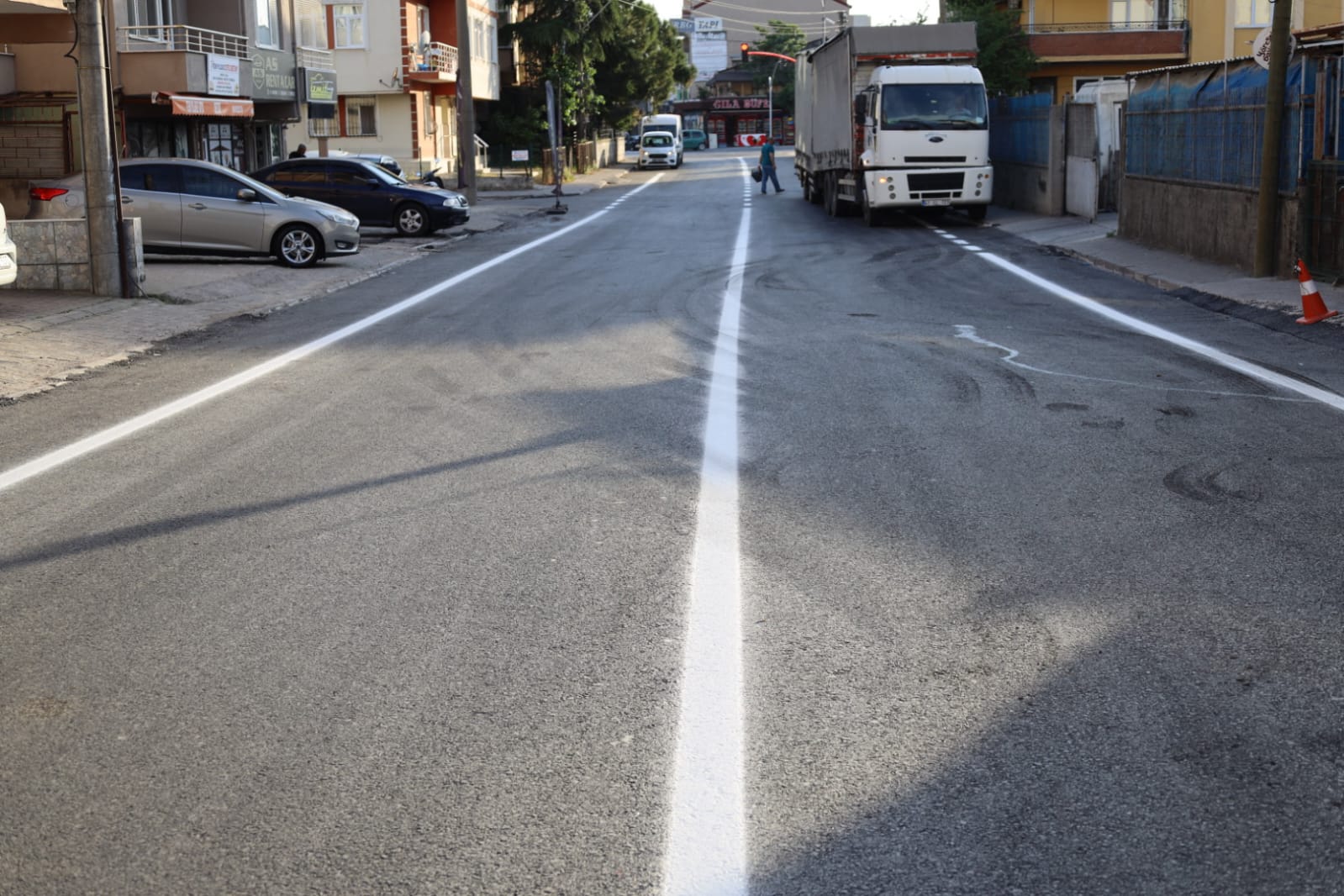 Yenisehir Mahallesinde kapsamli yol ve kaldirim yenileme çalismasi tamamlandi (5)