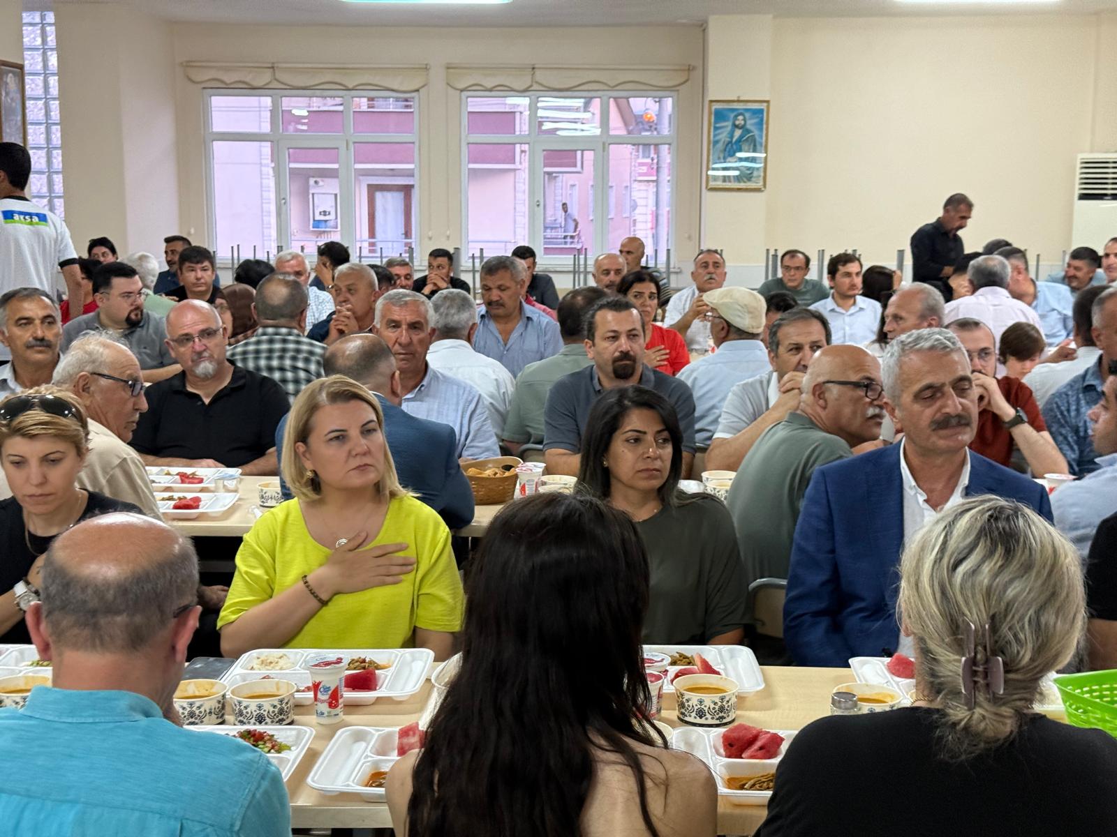 Fatma Başkan yas-ı matem orucu tutan canlarla buluştu (2)