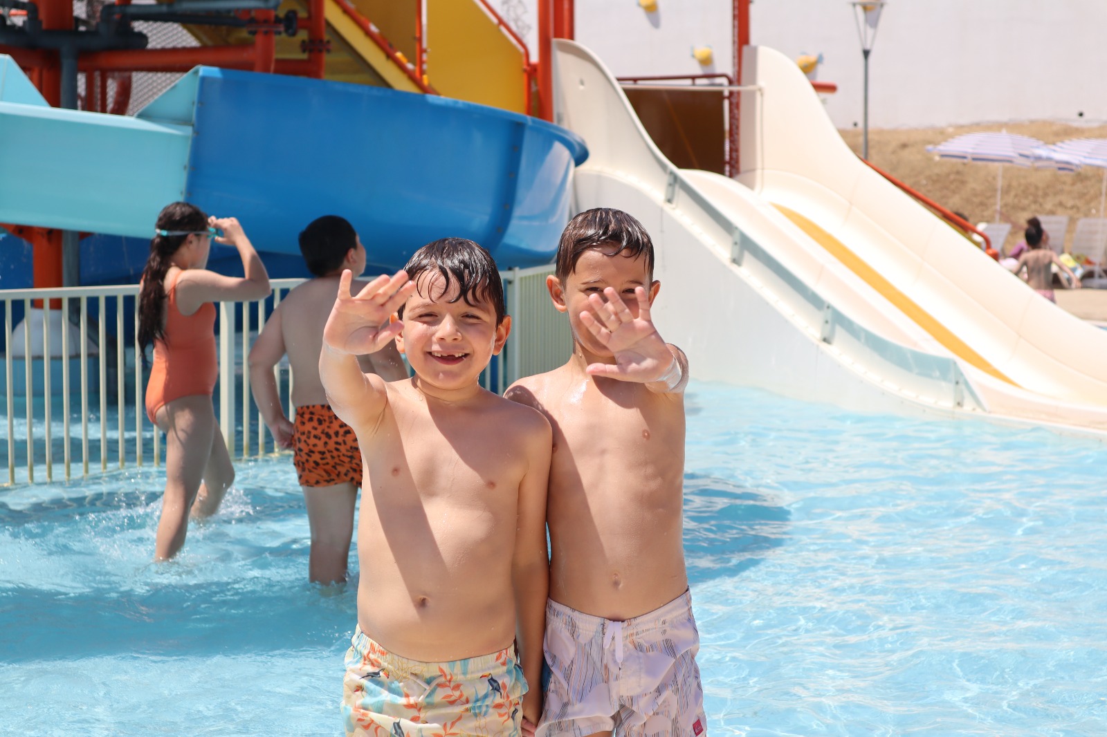 İzmit Belediyesi Aquapark’ı yoğun ilgiyle açıldı (1)