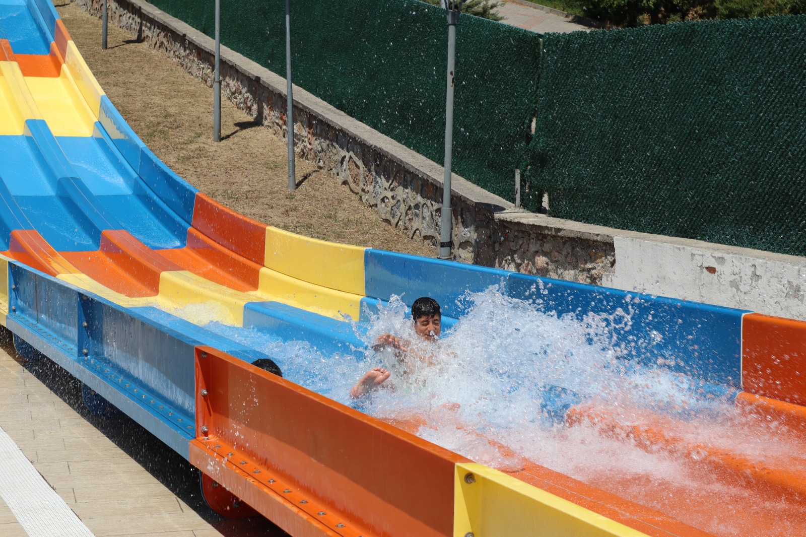 İzmit Belediyesi Aquapark’ı yoğun ilgiyle açıldı (9)