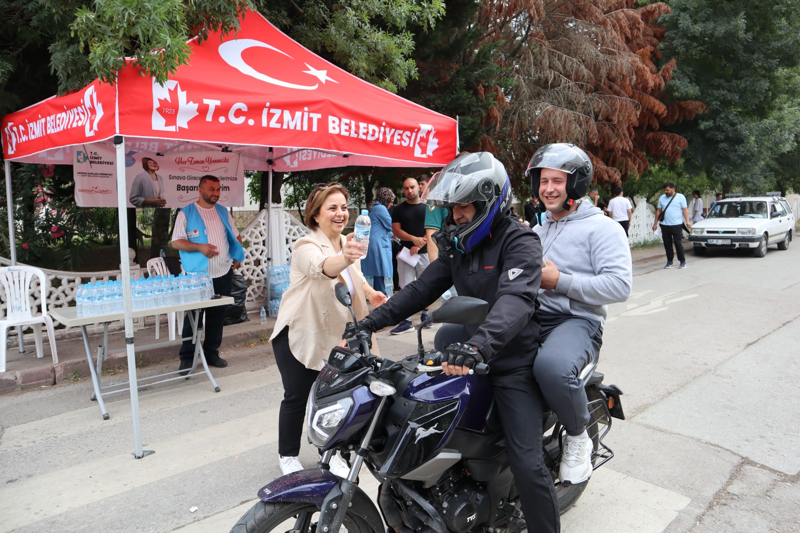 Izmit Belediyesi YKS heyecanina bu yil da ortak oldu (12)