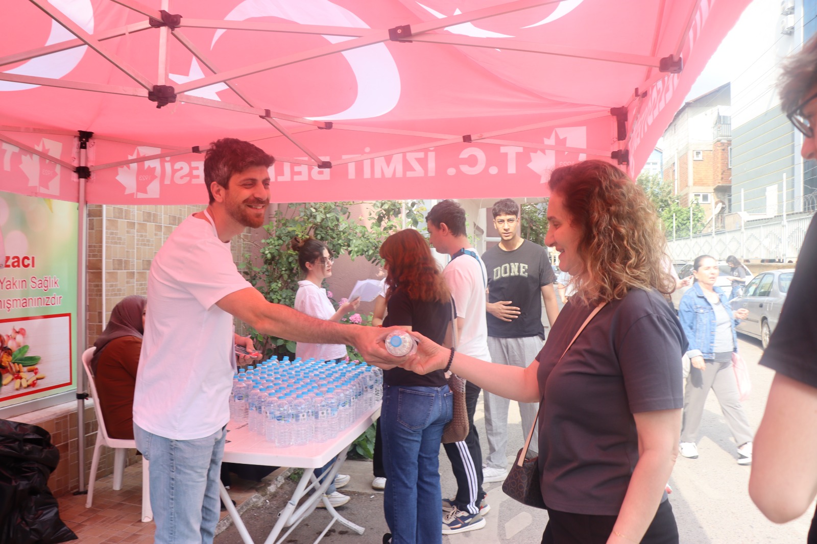 Izmit Belediyesi YKS heyecanina bu yil da ortak oldu (2)