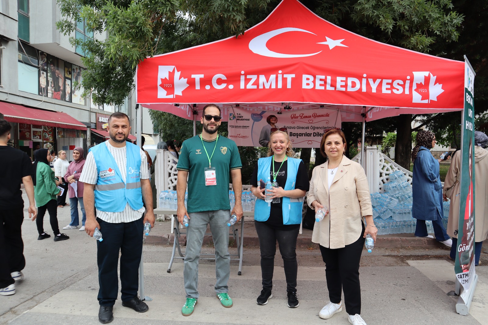 Izmit Belediyesi YKS heyecanina bu yil da ortak oldu (5)