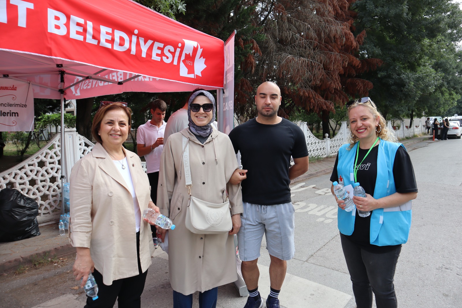 Izmit Belediyesi YKS heyecanina bu yil da ortak oldu (9)