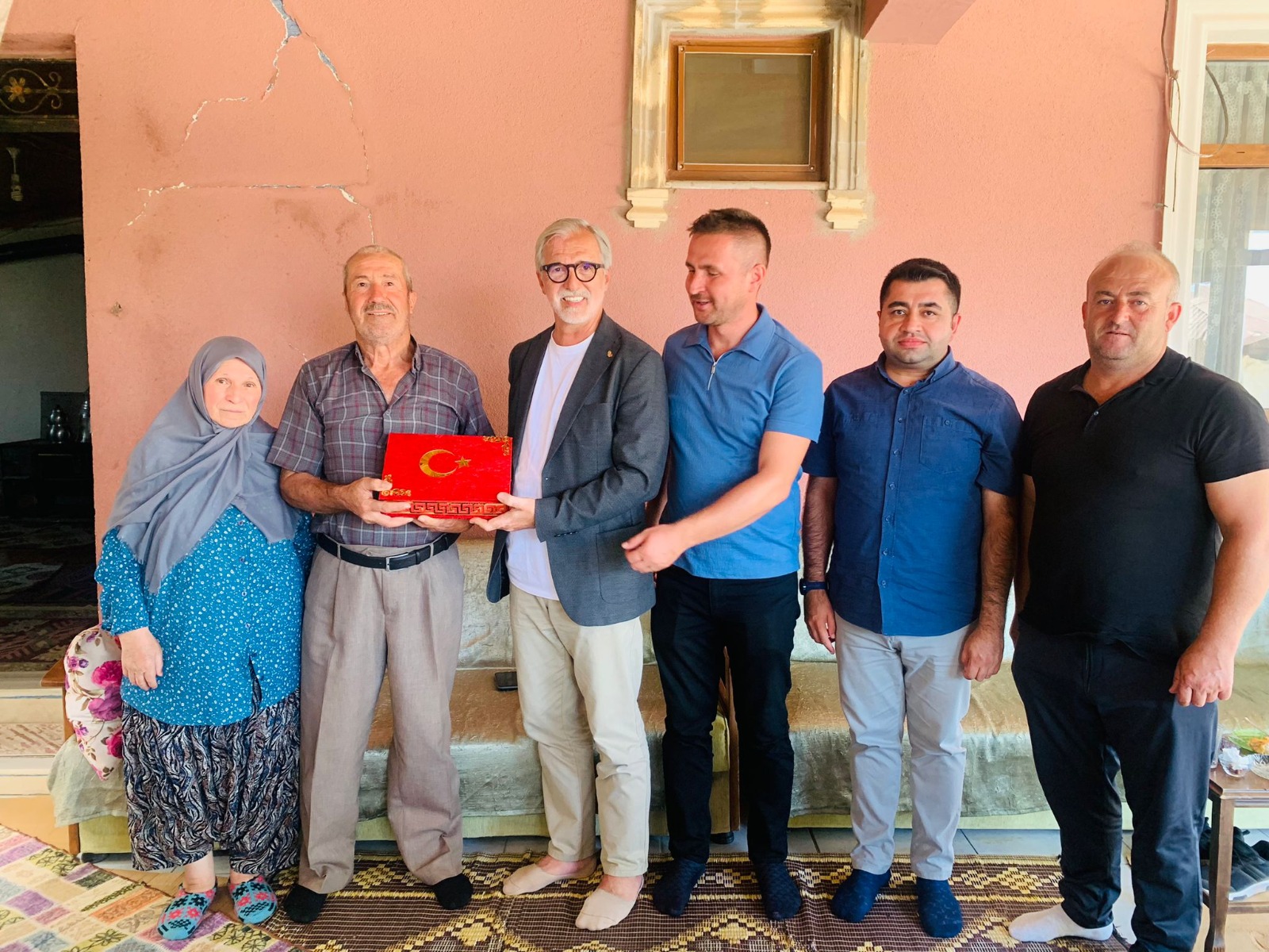 İzmit Belediyesi kahraman askerleri unutmadı (3)