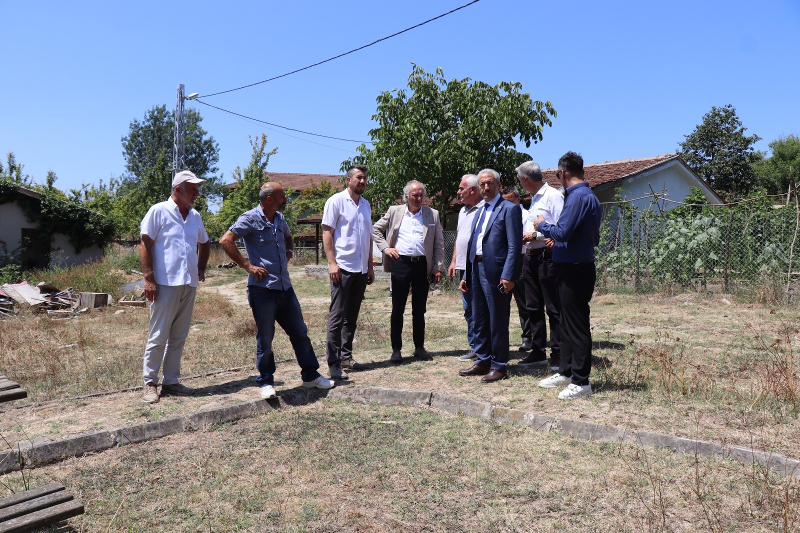 İzmit Belediyesi, kırsal mahallelerin taleplerini Kurtdere’de masaya yatırdı (2)