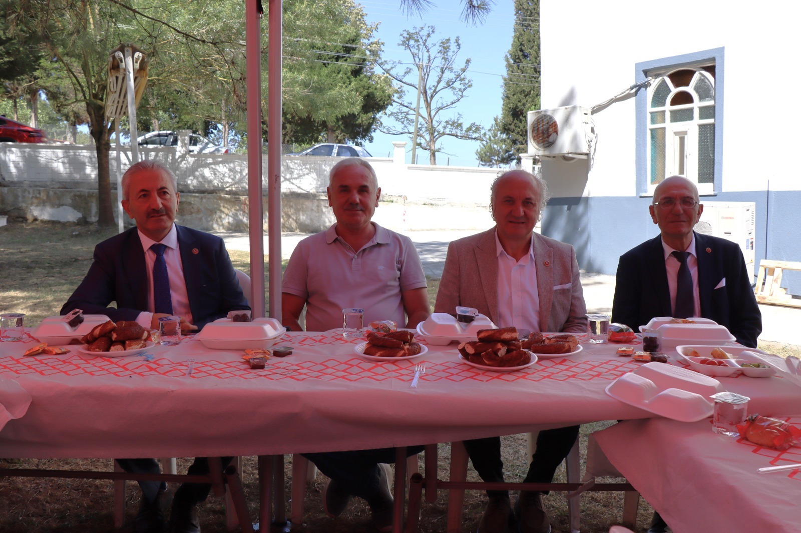 İzmit Belediyesi, kırsal mahallelerin taleplerini Kurtdere’de masaya yatırdı (3)