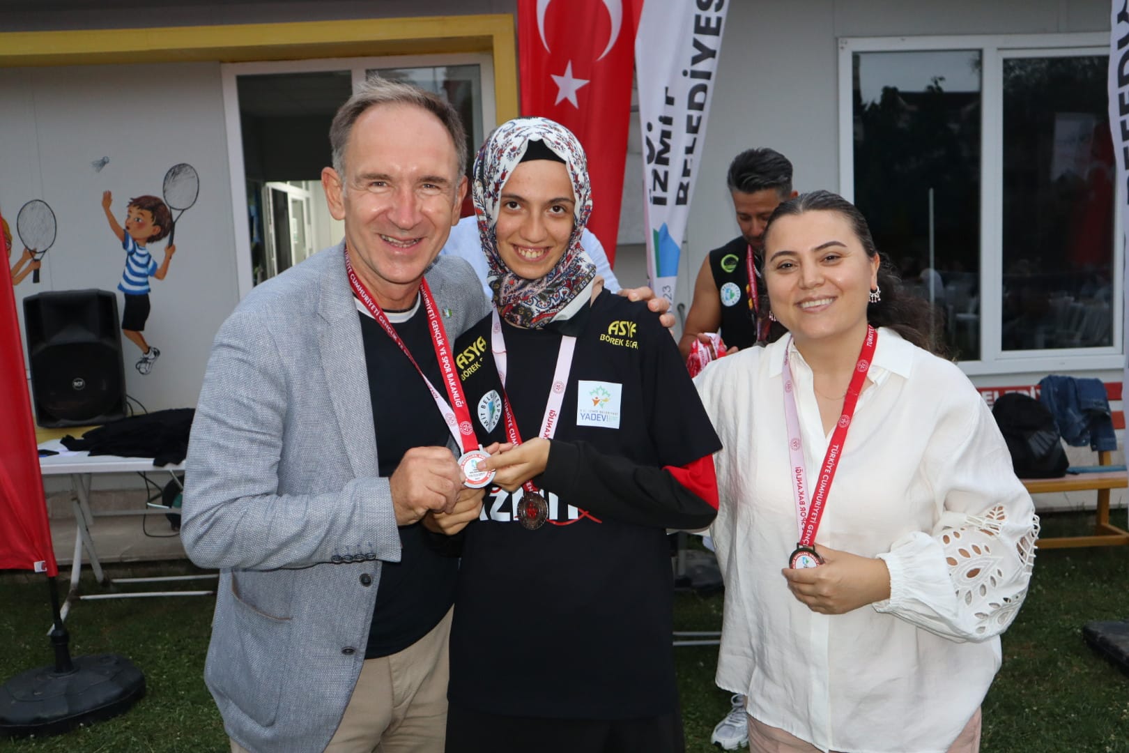 İzmit Belediyesi, otizmli bireylerle sahada kalplere dokundu (12)
