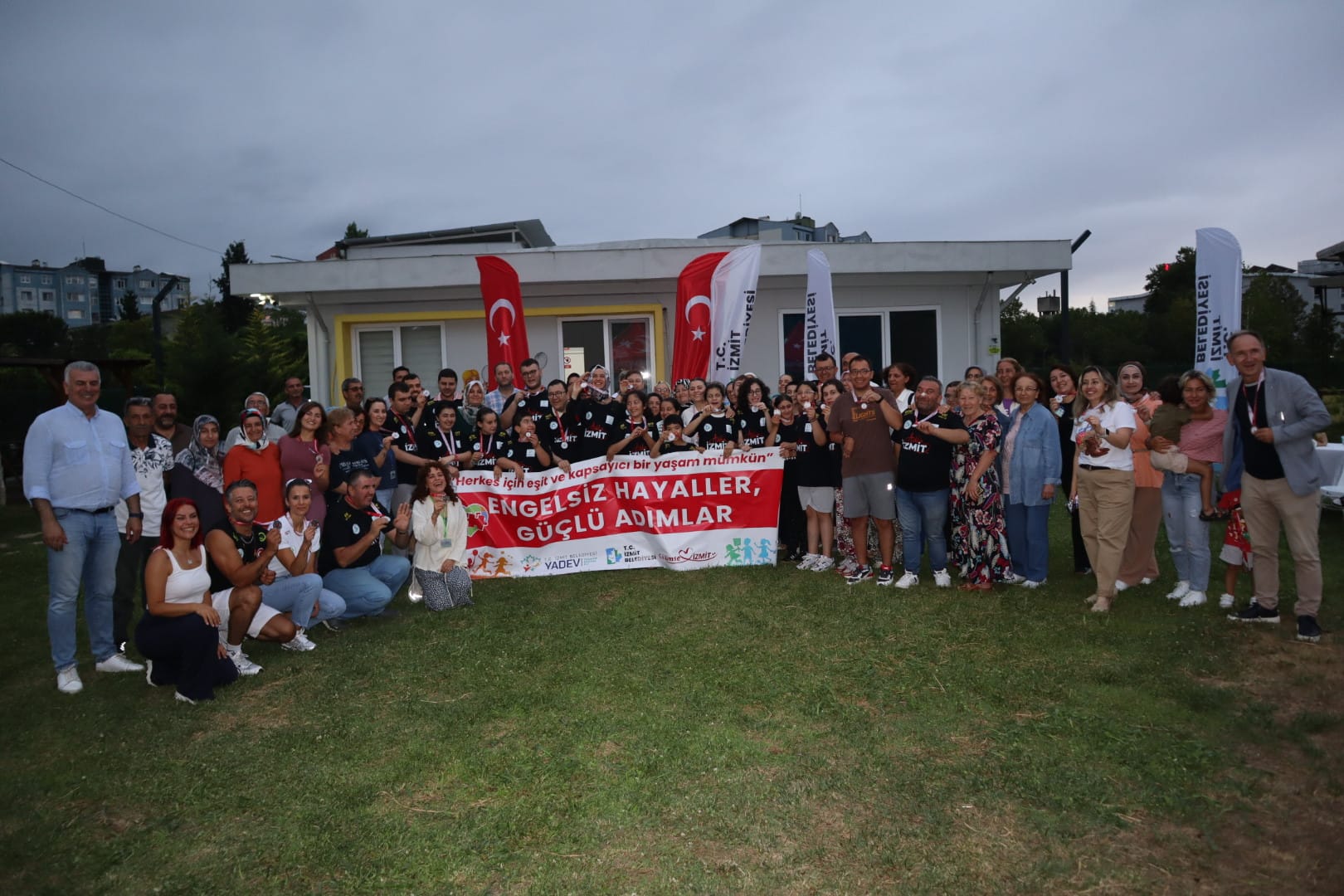 İzmit Belediyesi, otizmli bireylerle sahada kalplere dokundu (14)