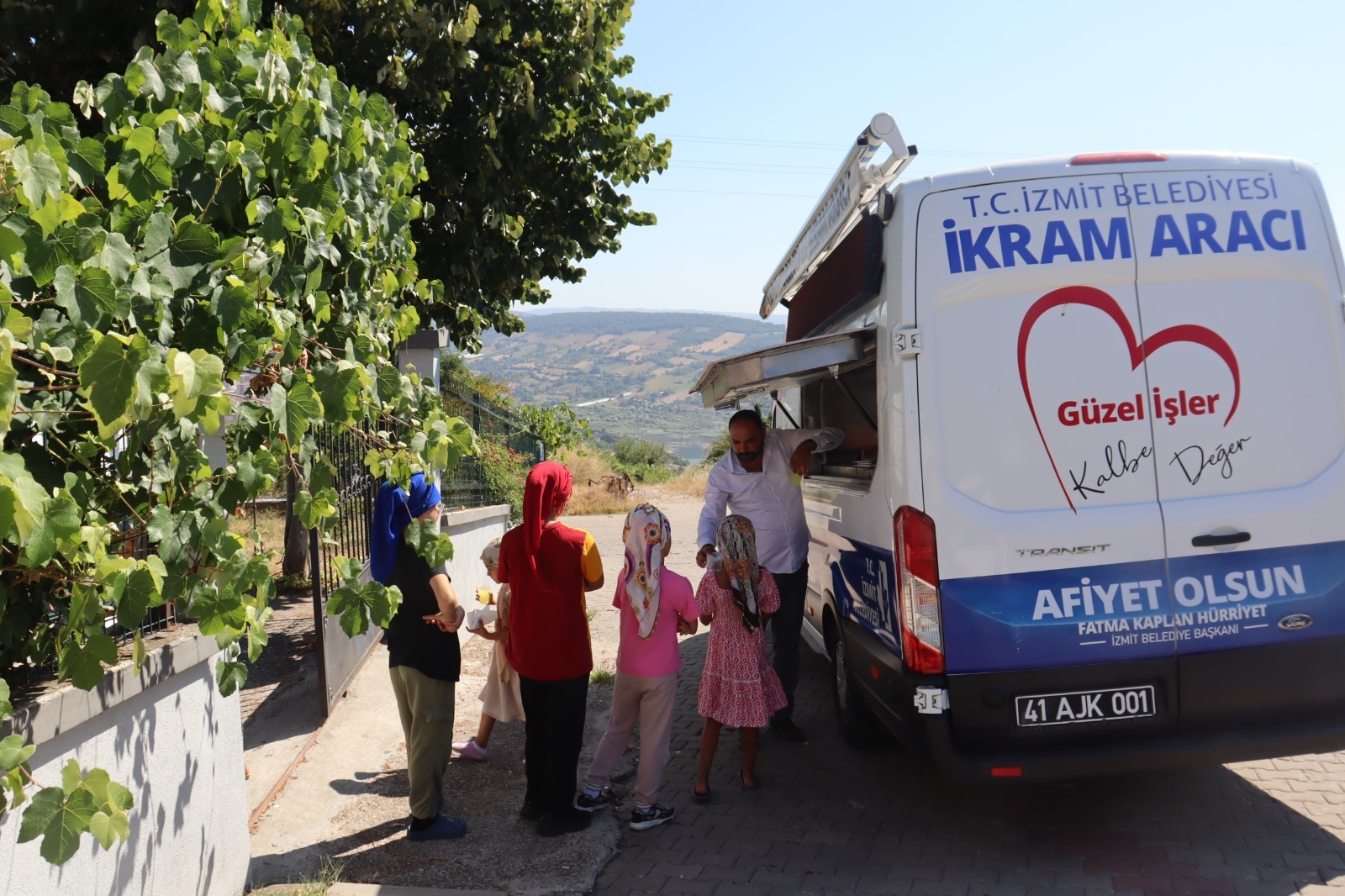 İzmit Belediyesinden Kur’an Kursu öğrencilerine ikram sürprizi (2)