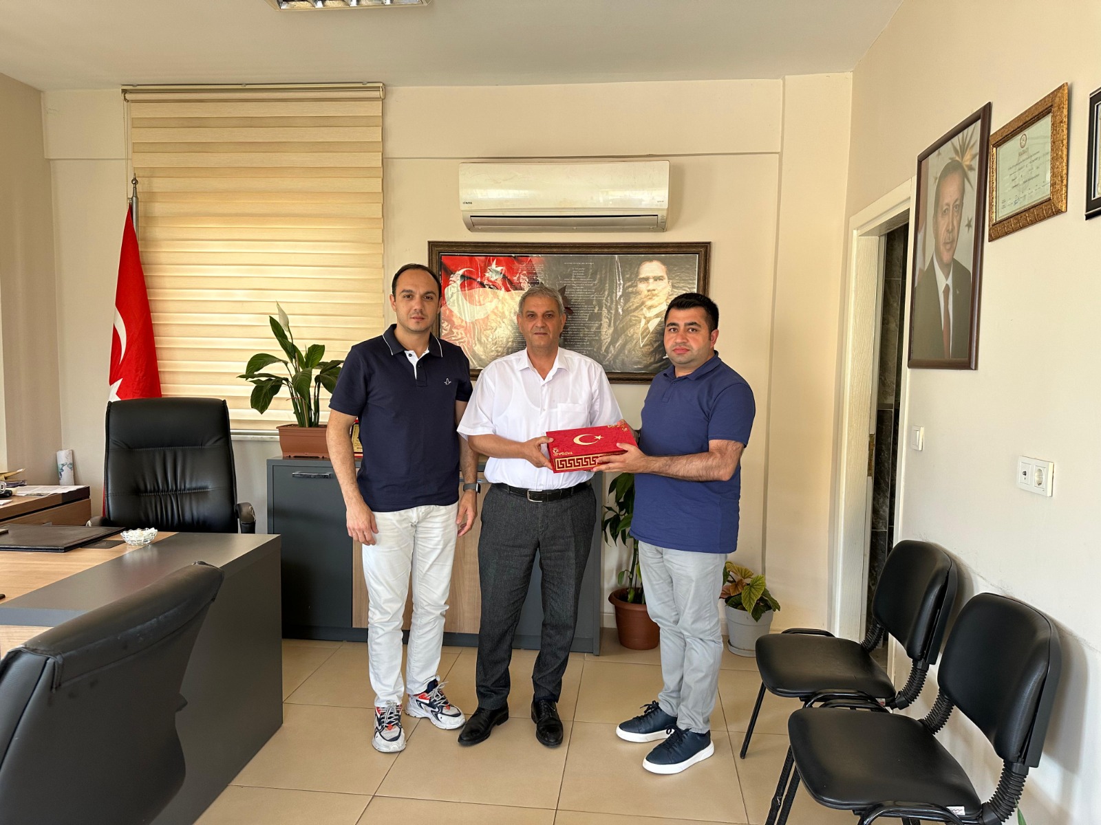 Izmit Belediyesinden haci muhtarlara ziyaret (2)