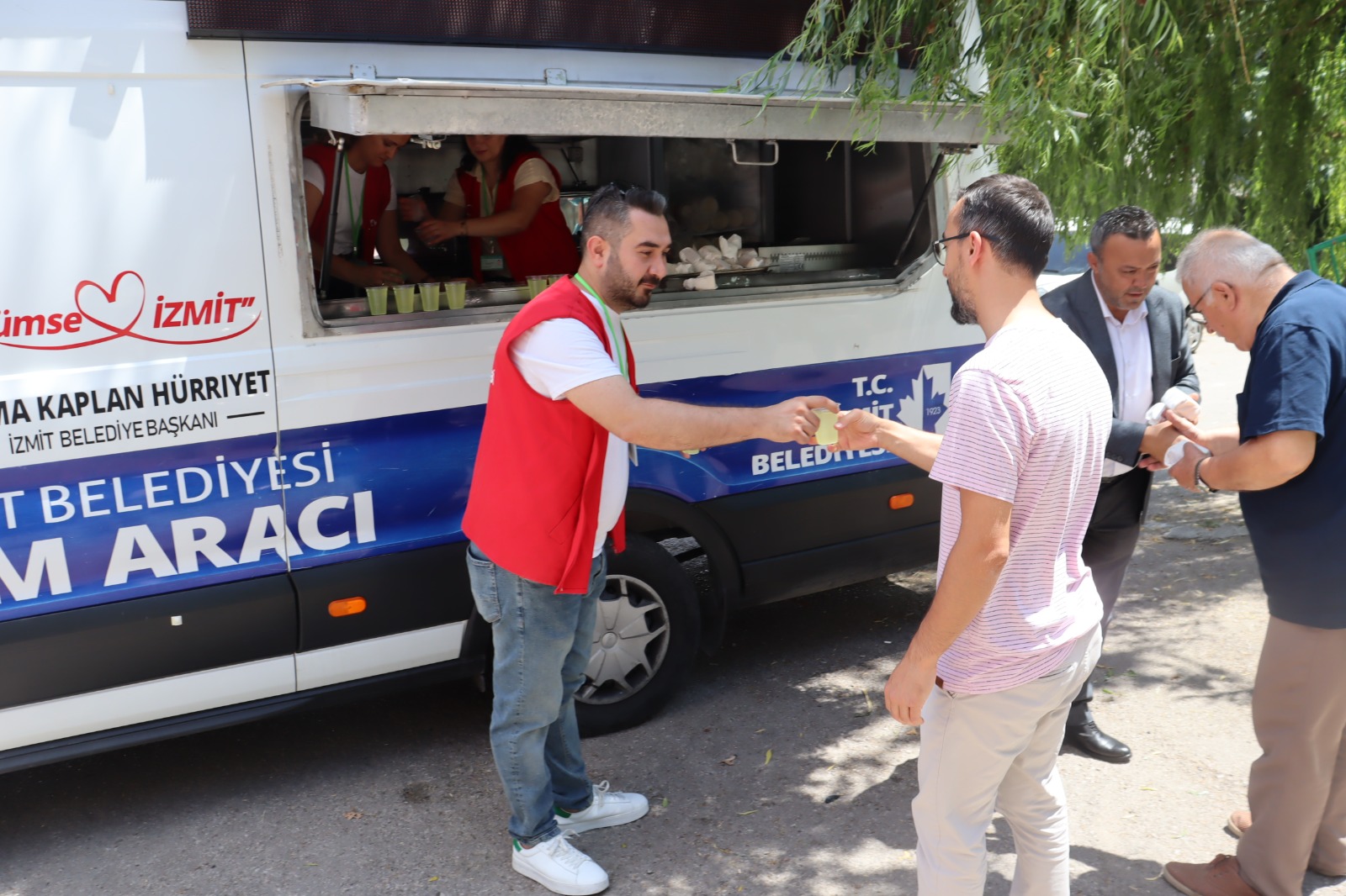 Izmit Belediyesinin Cuma Bulusmalari 28 Haziran Mahallesi'nde devam etti (6)