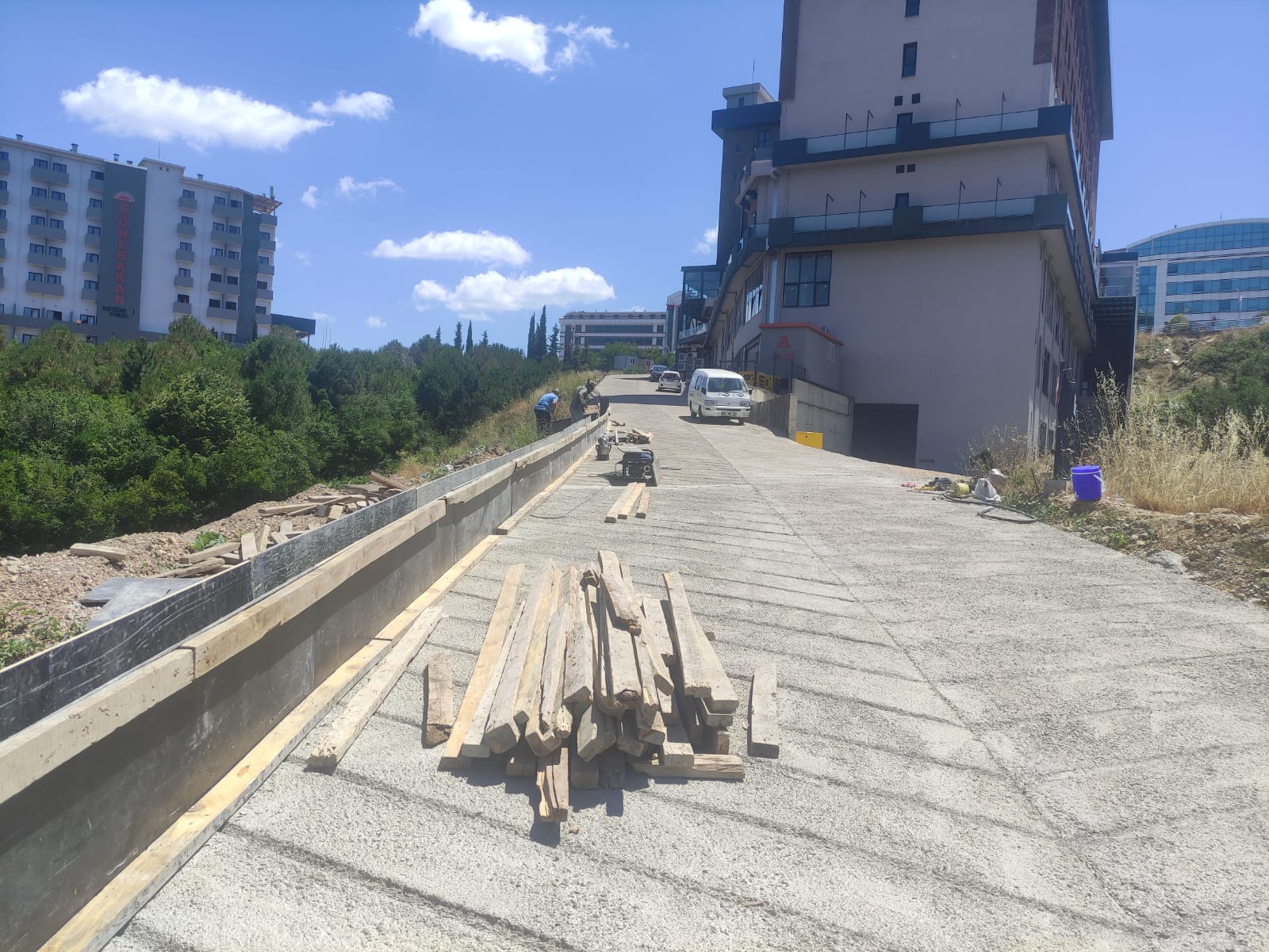 İzmit belediyesinden Kabaoğlu’nda parapet çalışması (1)