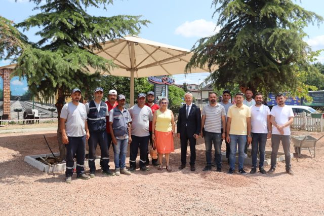 YAHYA KAPTAN GÜLÜMSE KAFE ÇEVRESİ GÜZELLEŞİYOR