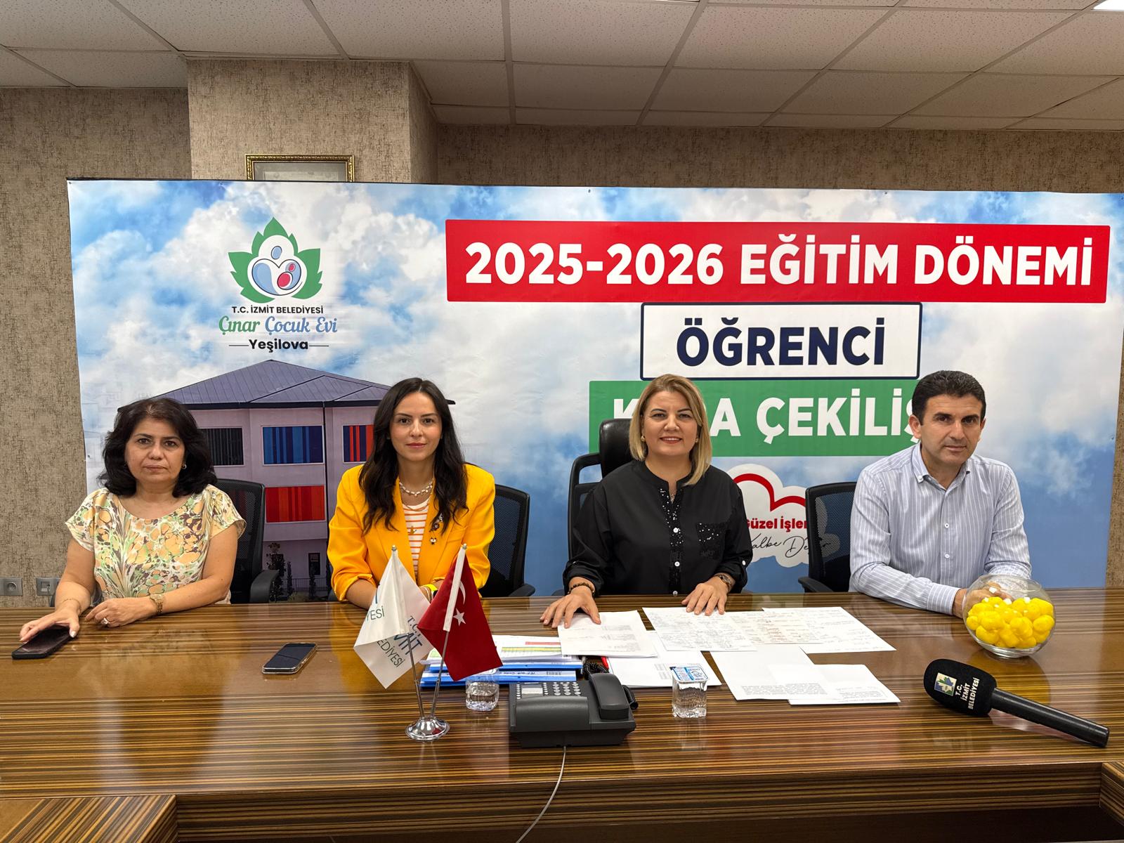 Yesilova Çinar Çocuk Evi'nde yeni egitim dönemi için kura çekimi gerçeklestirildi (2)