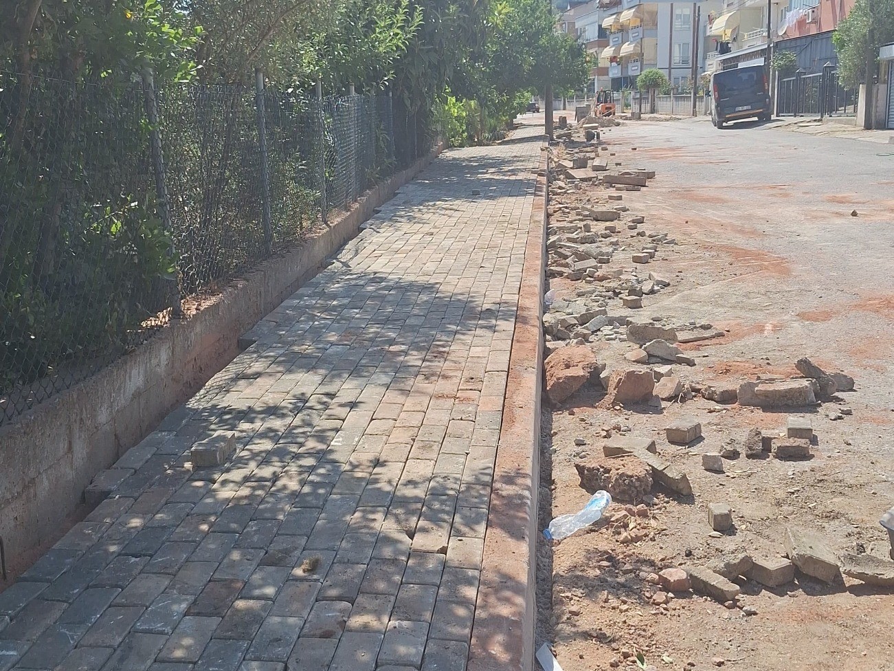 İzmit Belediyesi, 5 ayrı mahallede parke ve kaldırımları yeniledi (2)