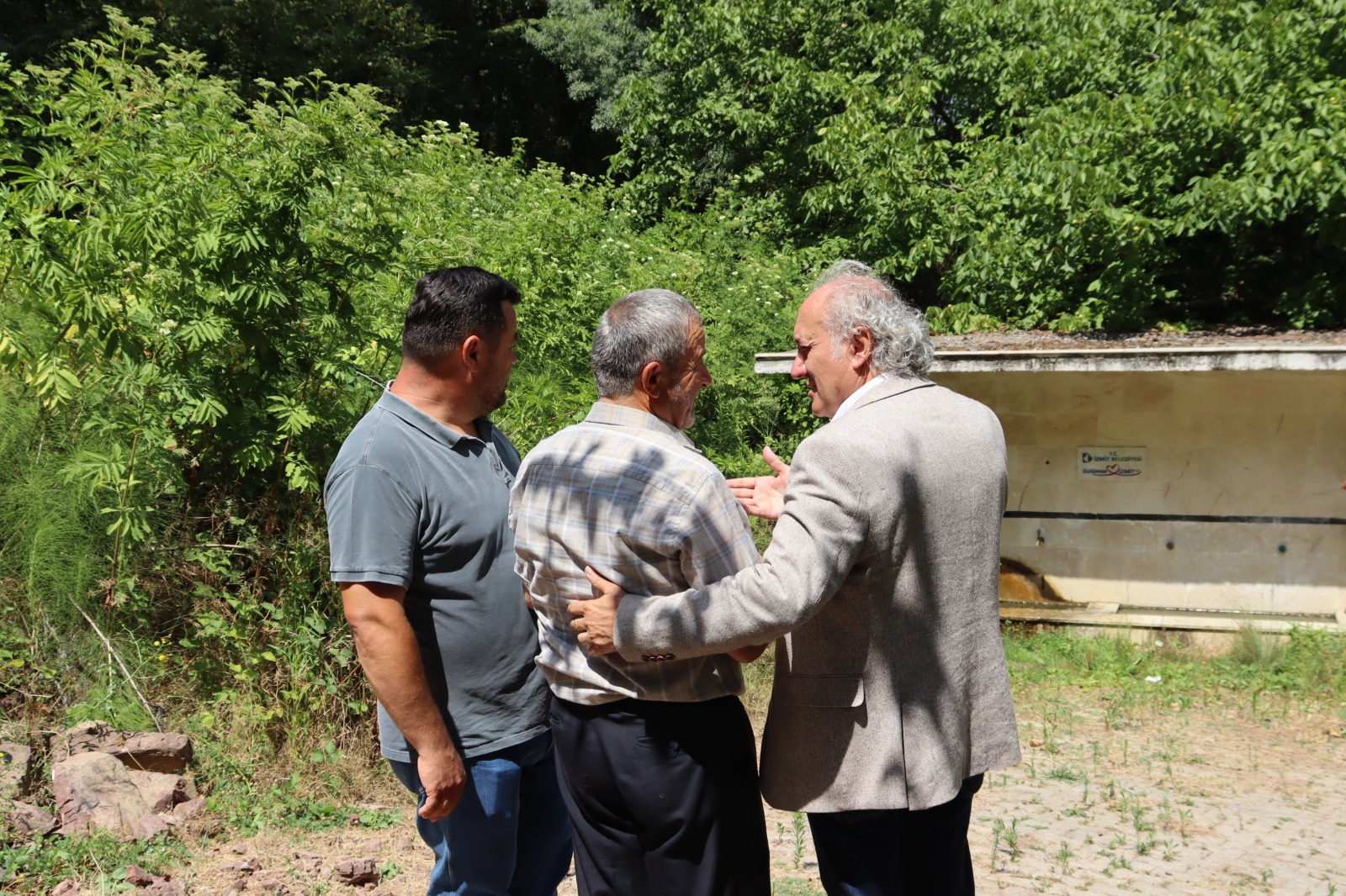 İzmit Belediyesi, Çavuşoğlu Mahallesinde talepleri yerinde dinledi (6)