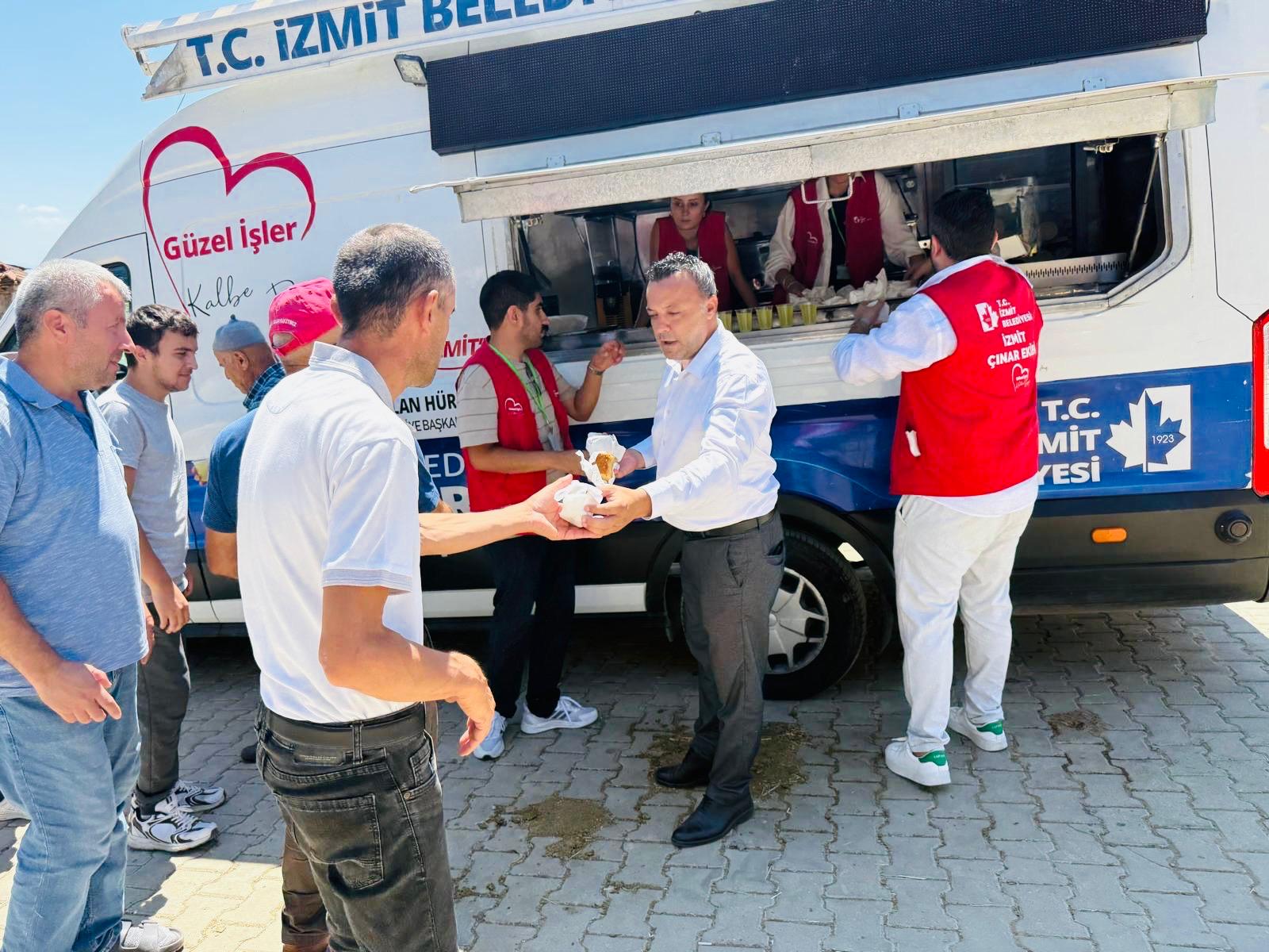 İzmit Belediyesi Cuma buluşmalarında Gökçeören'deydi (3)