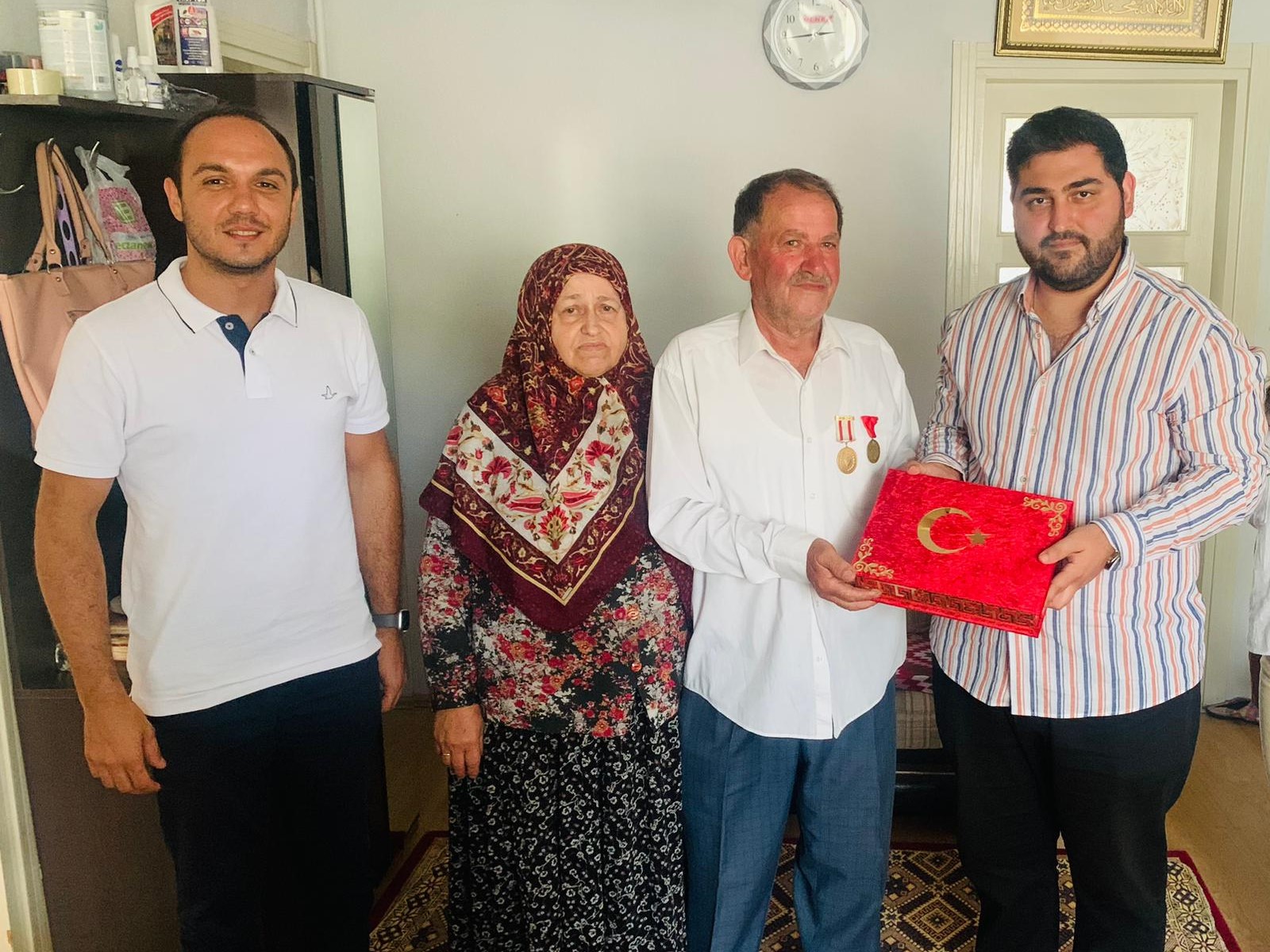 İzmit Belediyesi gazilerimize vefa ziyaretlerine devam ediyor (2)