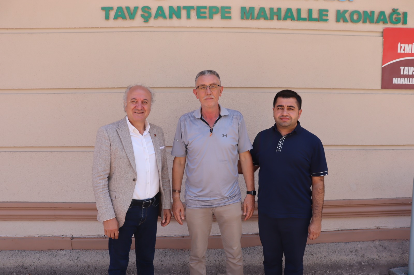 Izmit Belediyesi muhtarlarla bire bir temasa devam ediyor (5)