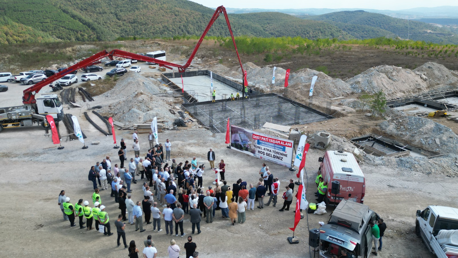 İzmit Belediyesi pati dostları için yaşam alanının temelini attı (6)