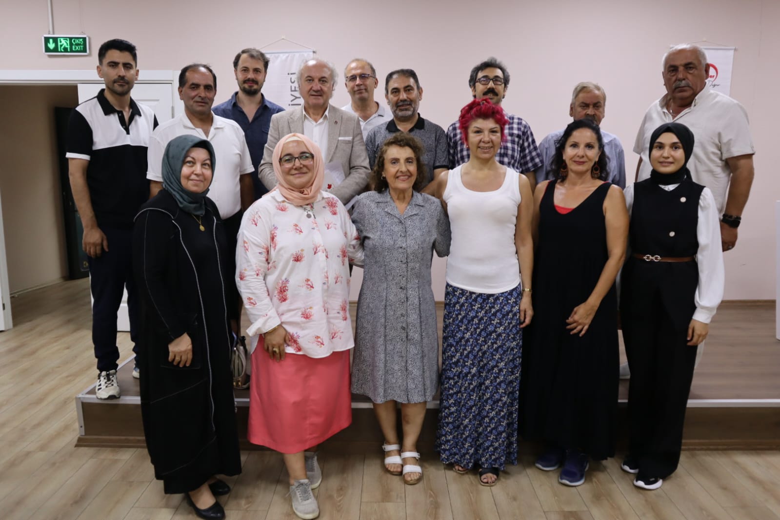 İzmit Belediyesi şair ve yazar derneklerini Edebiyat Sokağında dinledi (3)