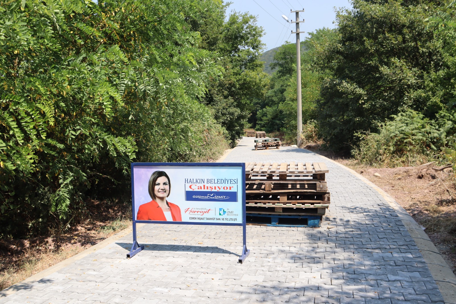 İzmit Belediyesinden Ortaburun Mahallesine yeni parke yol (1)