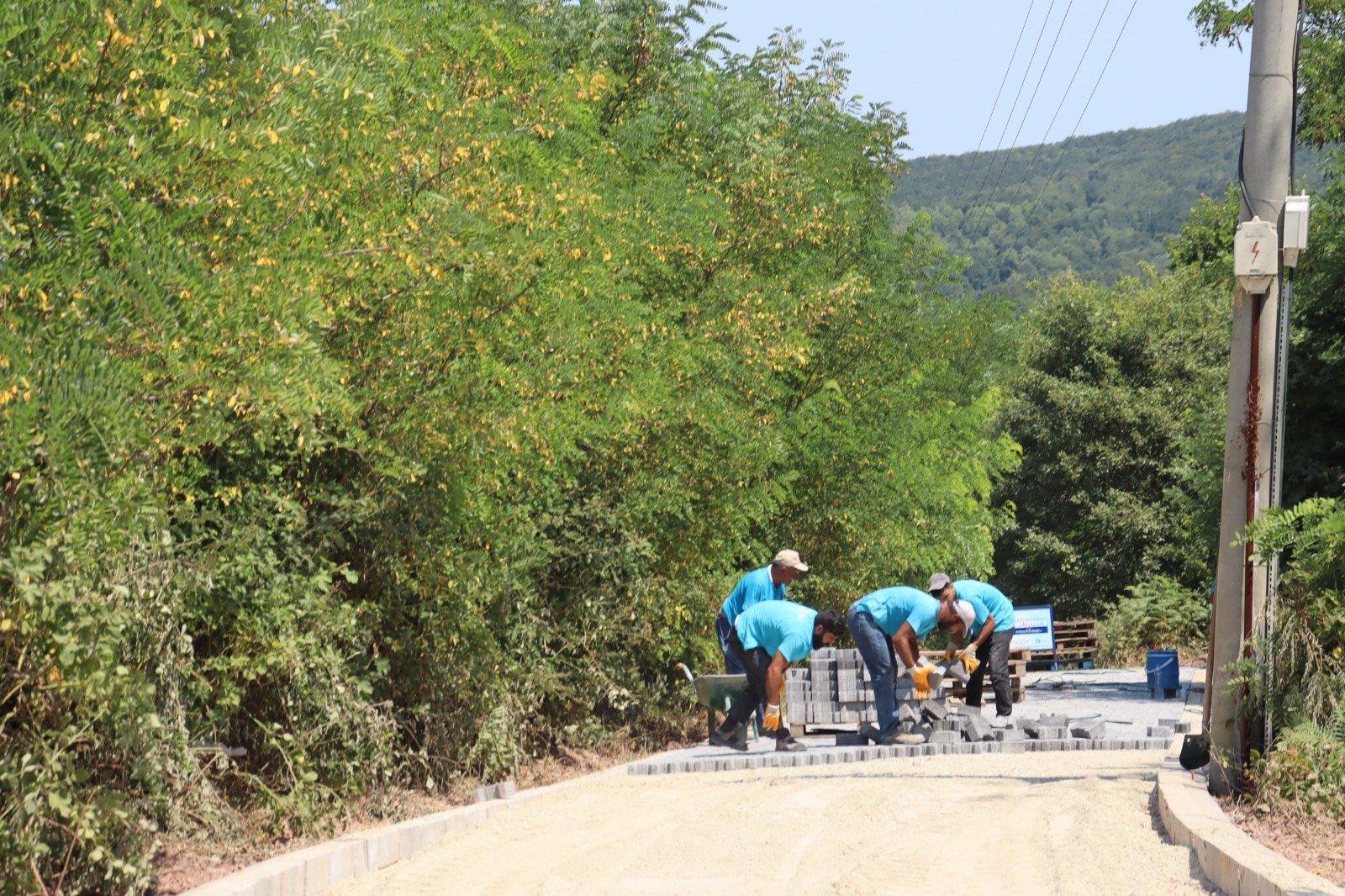 İzmit Belediyesinden Ortaburun Mahallesine yeni parke yol (4)