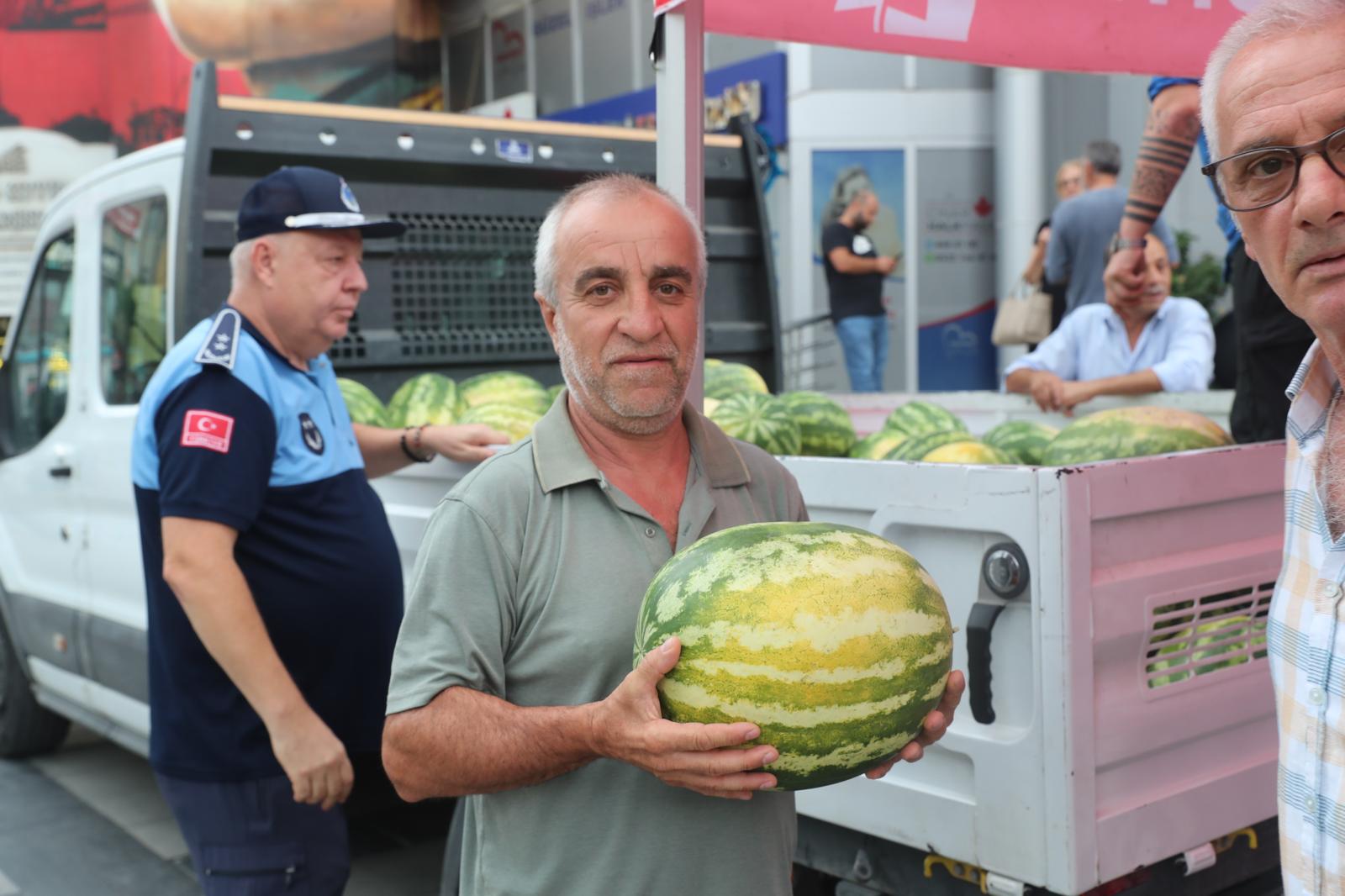 Izmit Belediyesinden hem üreticiye hem vatandasa destek (3)
