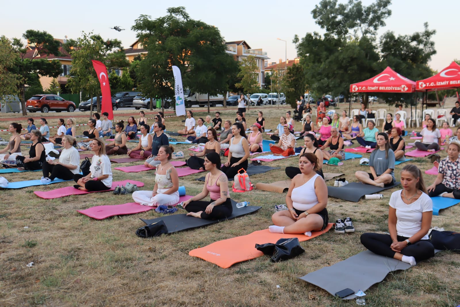 İzmitliler yoga etkinliğinde buluştu (6)