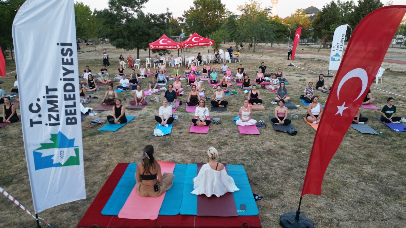 İzmitliler yoga etkinliğinde buluştu (8)