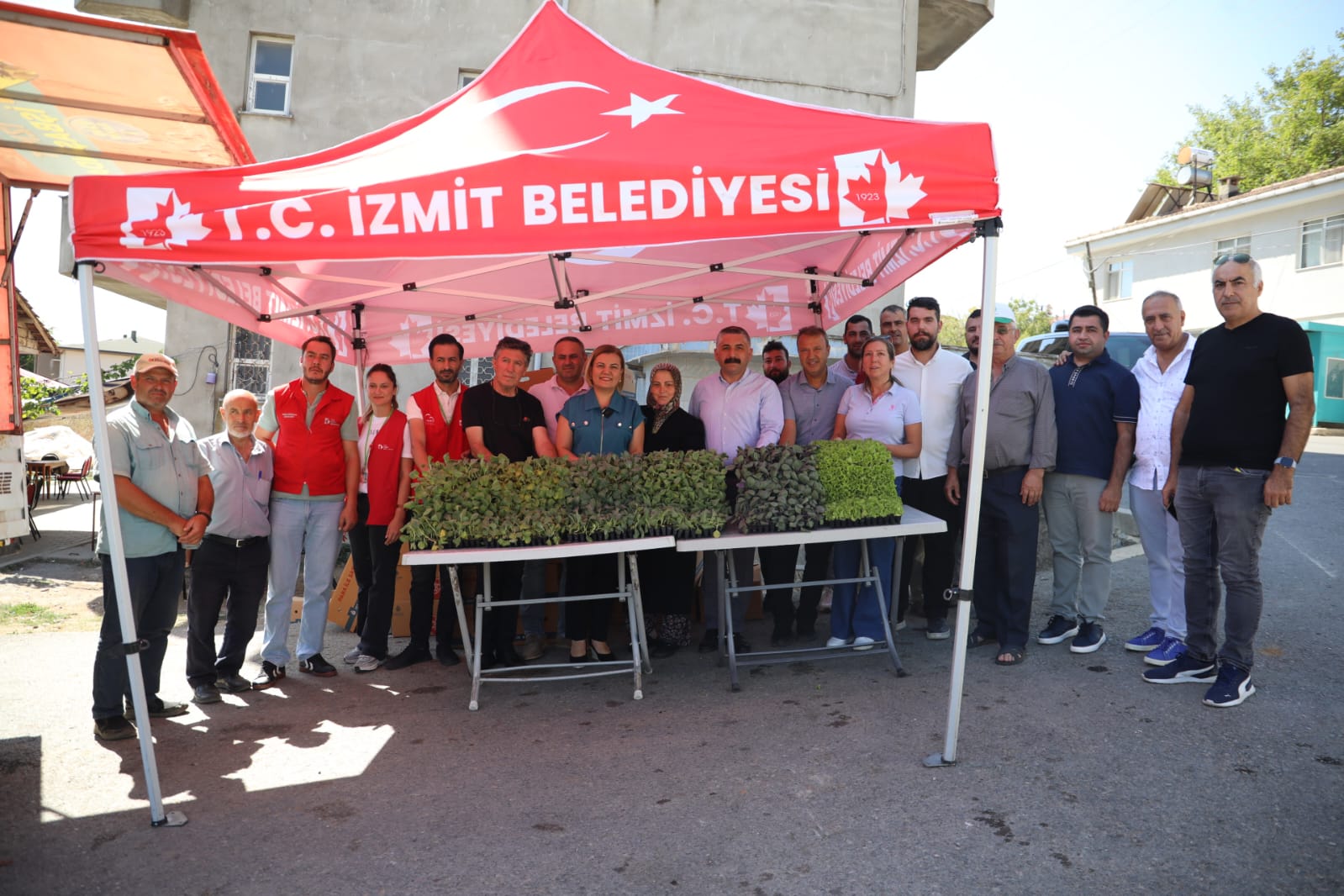 Izmit'te baslayan fide destegi, Gebze köylerine ulasti (13)
