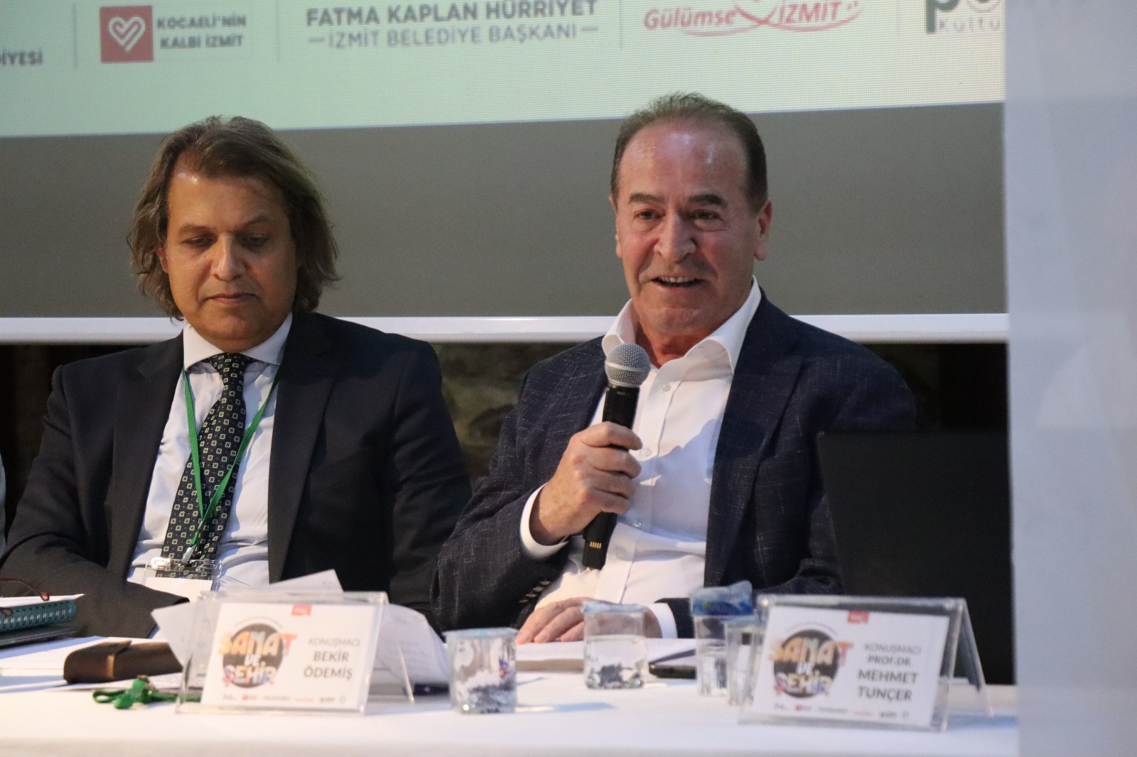 Sanatın kent dokusundaki yeri İzmit'te konuşuldu (13)