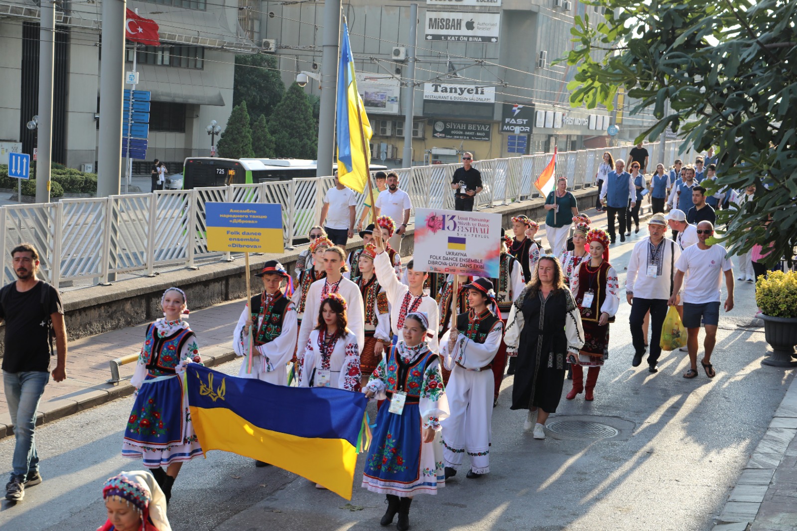 13. Uluslararası İzmit Pişmaniye Müzik ve Dans Festivali kortejle başladı (6)
