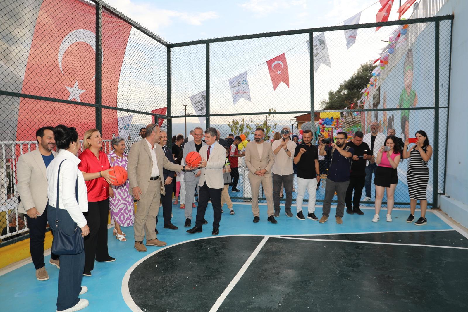 AnyConv.com__Izmit Belediyesi Mustafa Pehlivan'in adini yasatacagi parki hizmete sundu (9) AnyConv.com__Izmit Belediyesi Mustafa Pehlivan'in adini yasatacagi parki hizmete sundu (9)