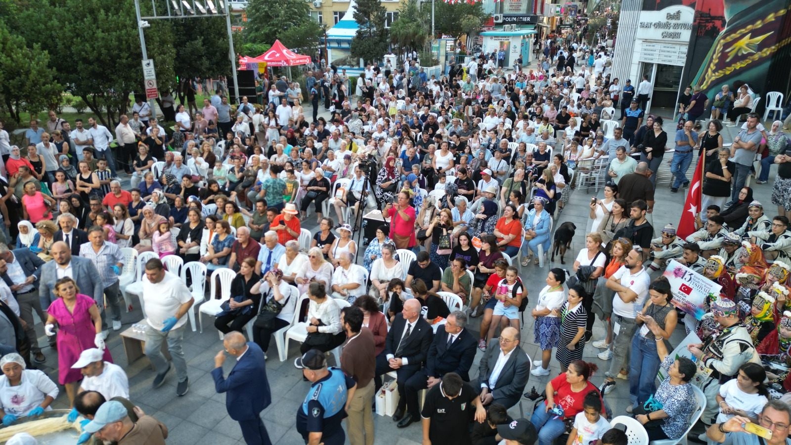 Çok sayıda vatandaş programa katıldı (2) Çok sayıda vatandaş programa katıldı (2)