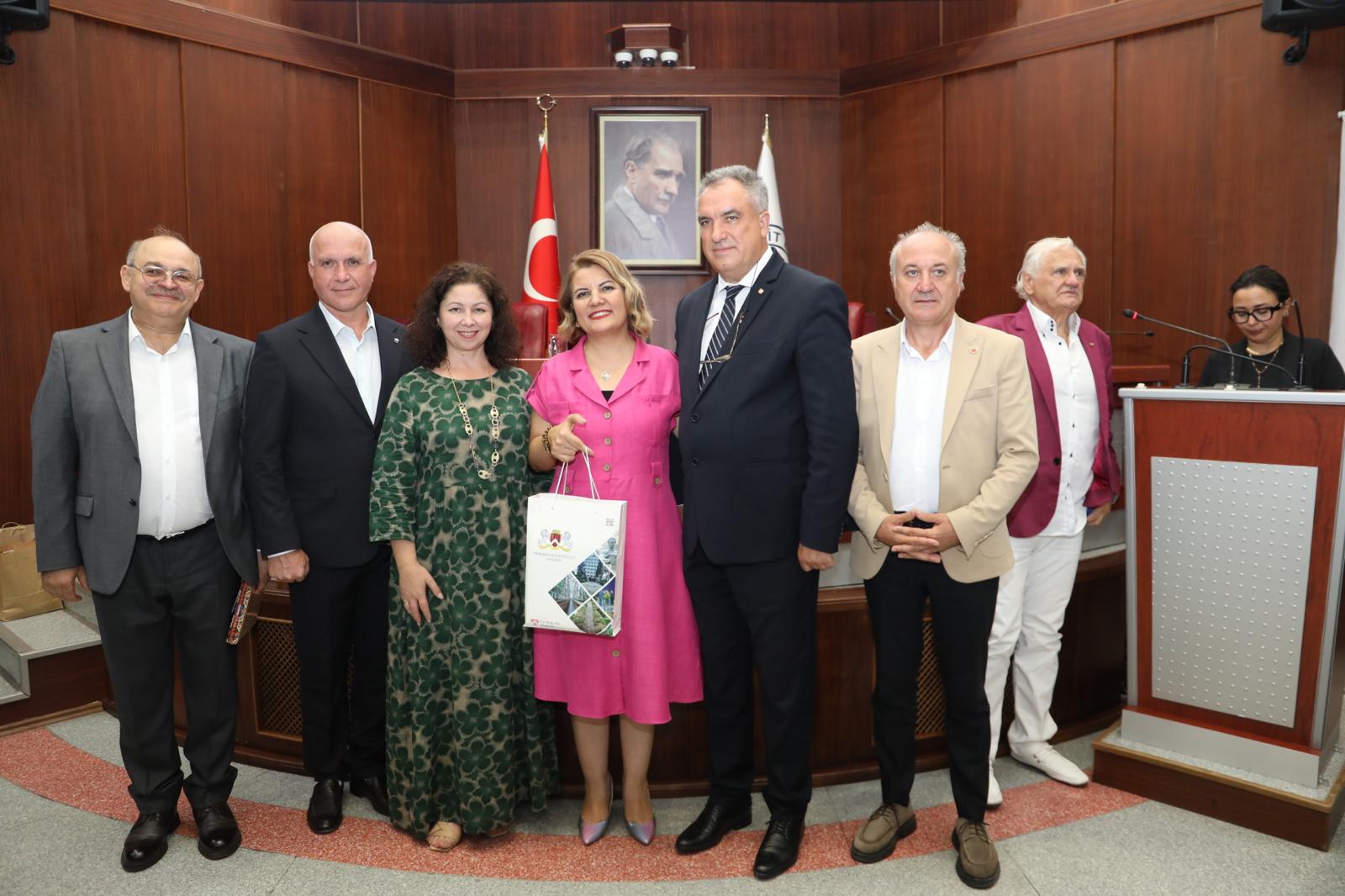 Fatma Başkan İGF üyeleriyle buluştu (1) Fatma Başkan İGF üyeleriyle buluştu (1)