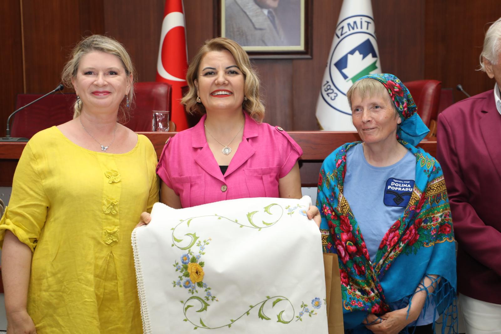 Fatma Başkan İGF üyeleriyle buluştu (7) Fatma Başkan İGF üyeleriyle buluştu (7)