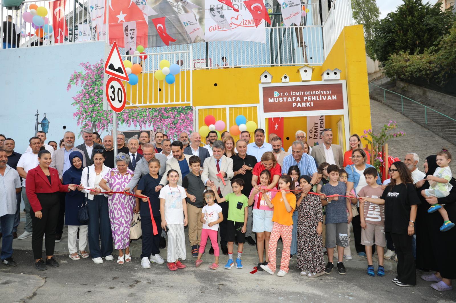 Izmit-Belediyesi-Mustafa-Pehlivan_in-adini-yasatacagi-parki-hizmete-sundu-_14_ Izmit-Belediyesi-Mustafa-Pehlivan_in-adini-yasatacagi-parki-hizmete-sundu-_14_