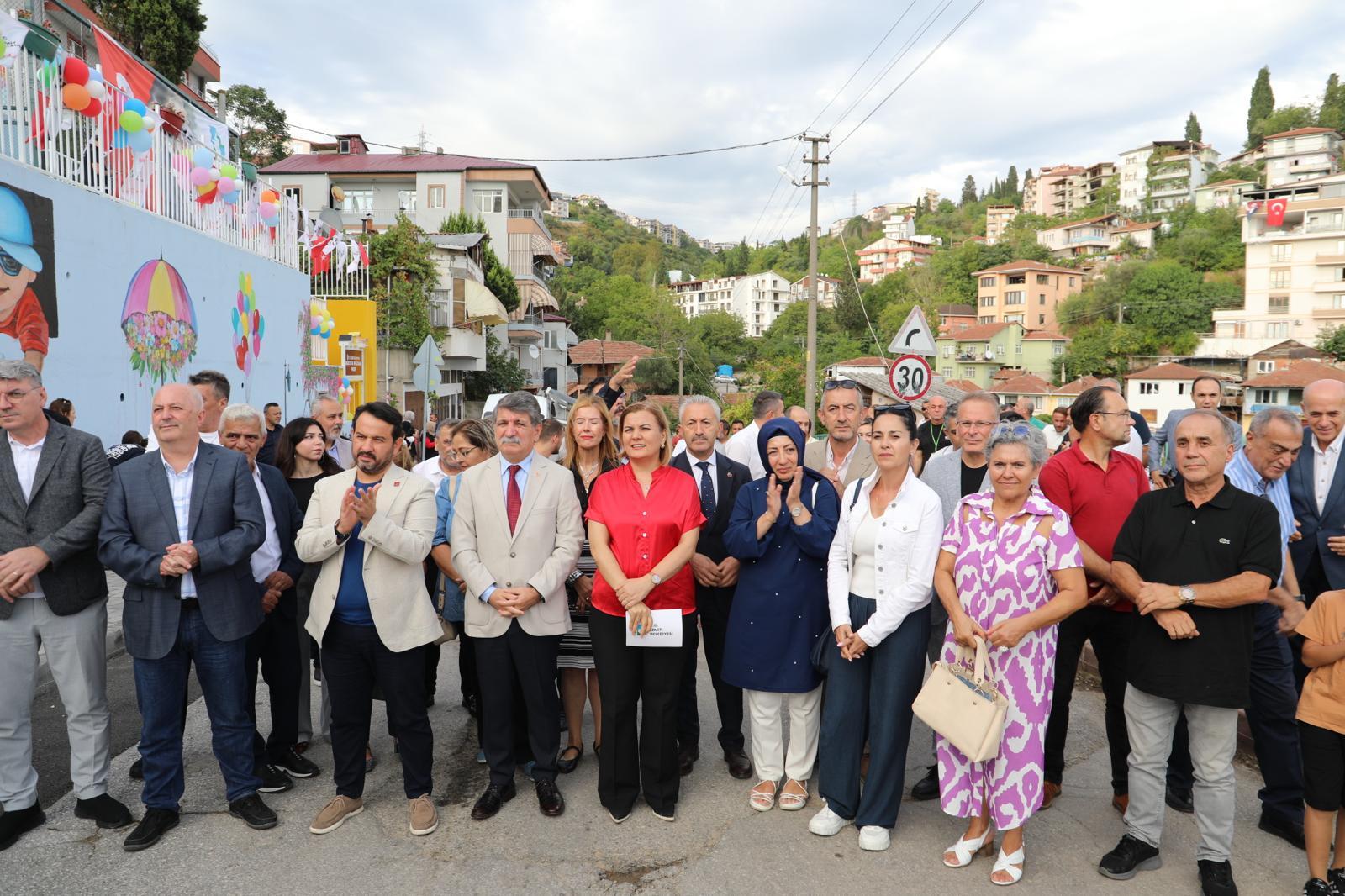 Izmit-Belediyesi-Mustafa-Pehlivan_in-adini-yasatacagi-parki-hizmete-sundu-_16_ Izmit-Belediyesi-Mustafa-Pehlivan_in-adini-yasatacagi-parki-hizmete-sundu-_16_